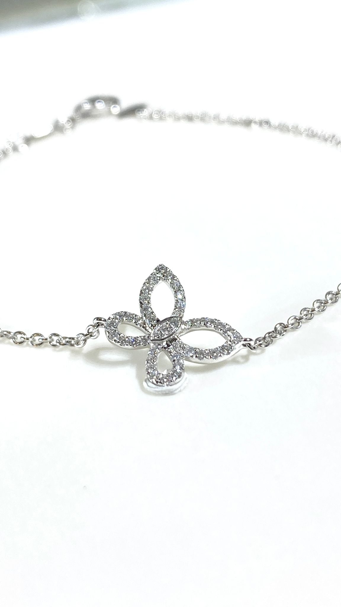 lab grown diamond
Patinum Bracelet 培育鑽石手鏈