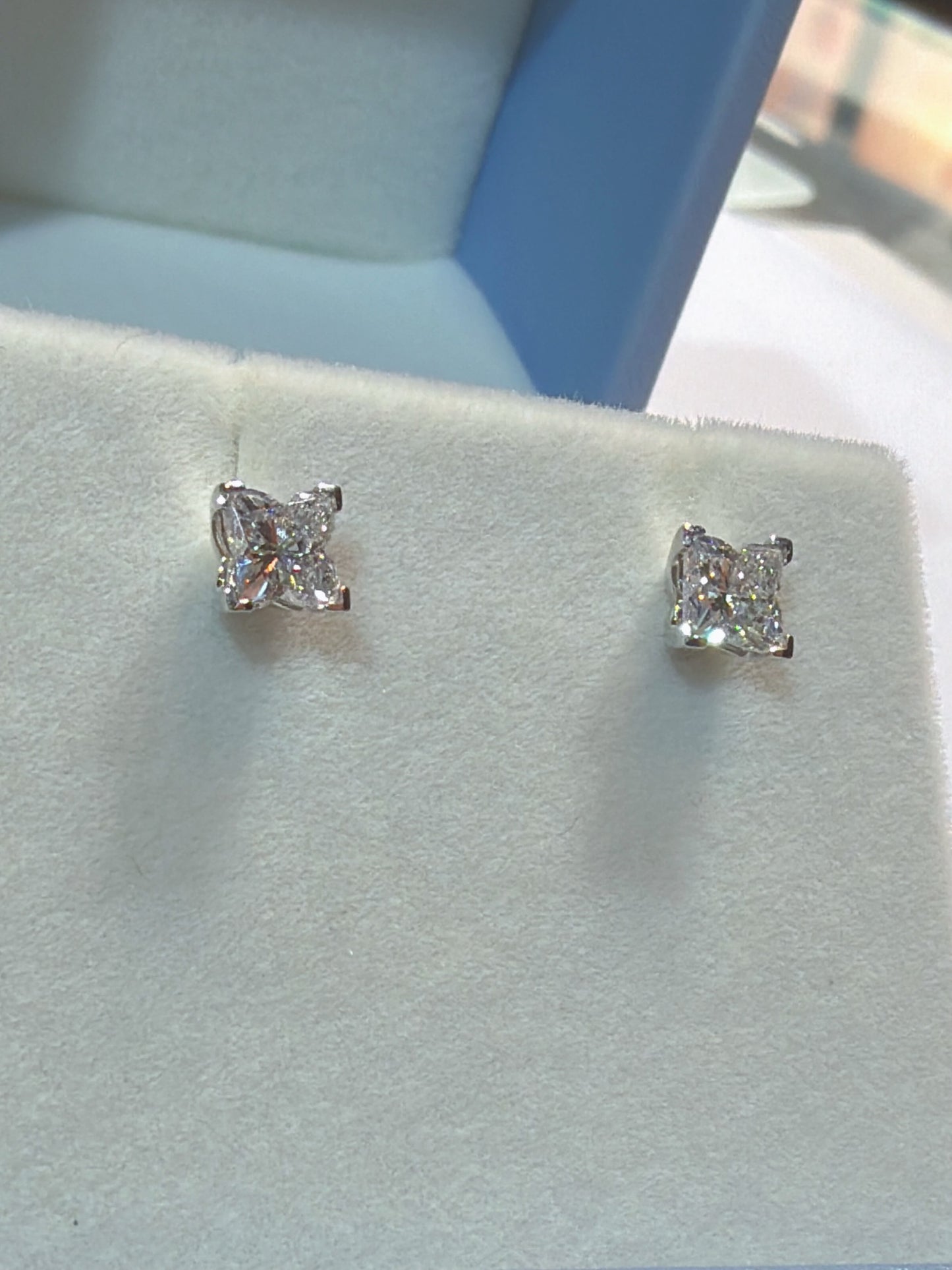 培育鑽石鉑金耳環 0.5 ct 一對共1ct 4 pear cut Lab grown diamond earrings