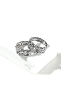 將圖片載入圖庫檢視器 培育鑽石電鍍白耳環 0.082ct Lab grown diamond earrings
