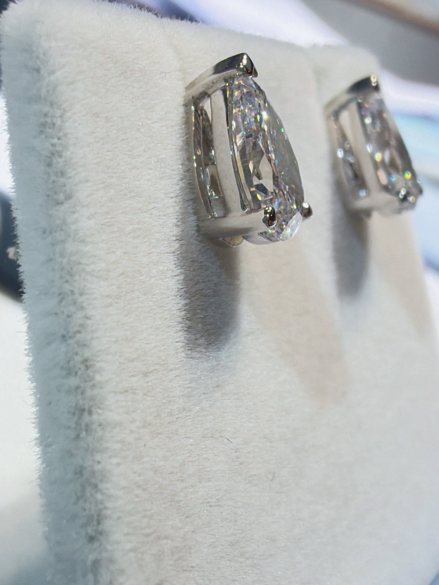 培育鑽石鉑金耳環 1ct 一對共 2ct Pear cut Lab grown diamond earrings