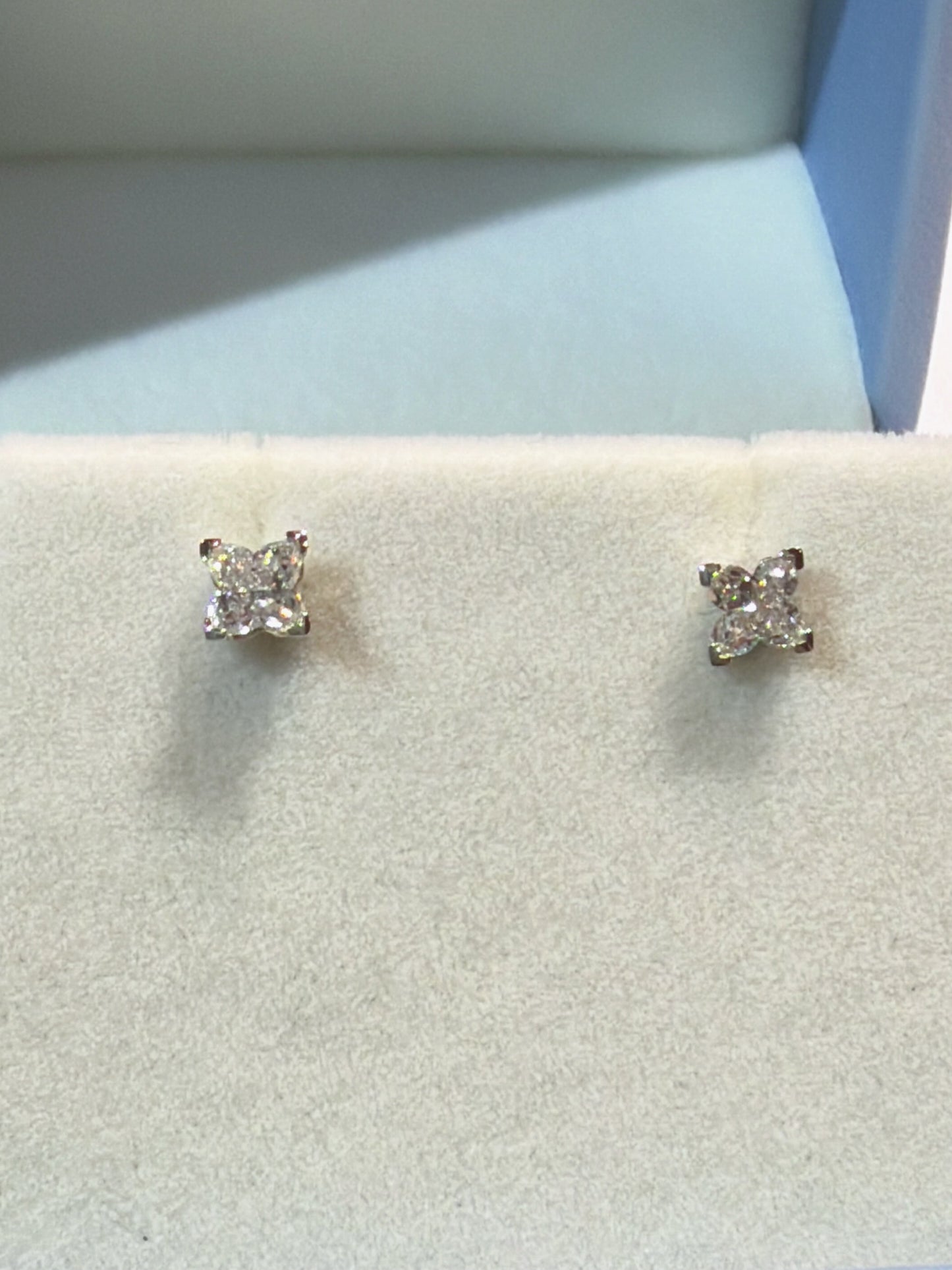 培育鑽石鉑金耳環 0.3 ct 一對共0.6 ct 4 pear cut Lab grown diamond earrings